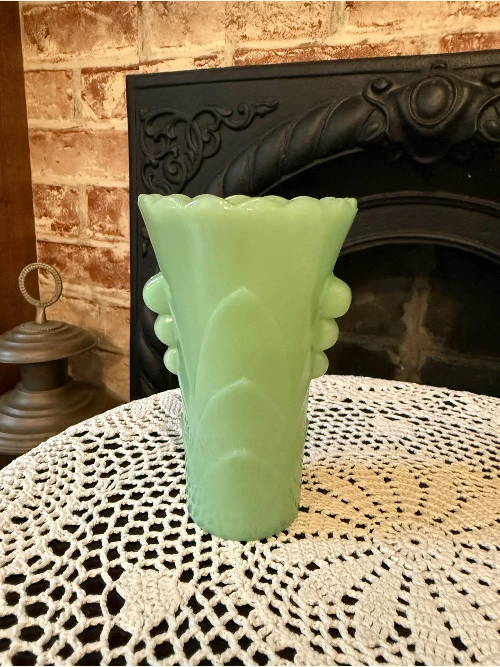 Gorgeous Vintage Jadite Vase Empire Art Deco Styling Mid Century 5.25”